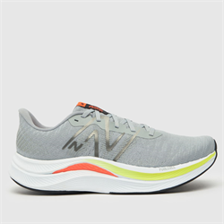 New Balance - New Balance fuelcell propel v4 trainers in light grey (Mens)